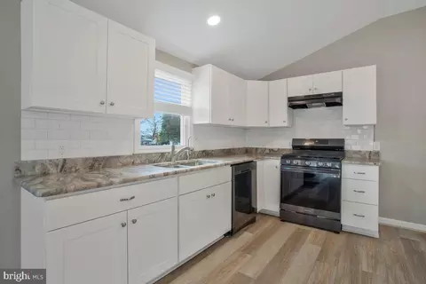 1696 Grandview Rd, Pasadena, MD 21122 photo 12