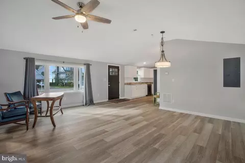 1696 Grandview Rd, Pasadena, MD 21122 photo 9