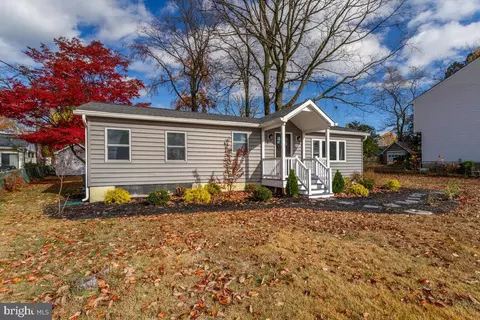 1696 Grandview Rd, Pasadena, MD 21122 photo 6