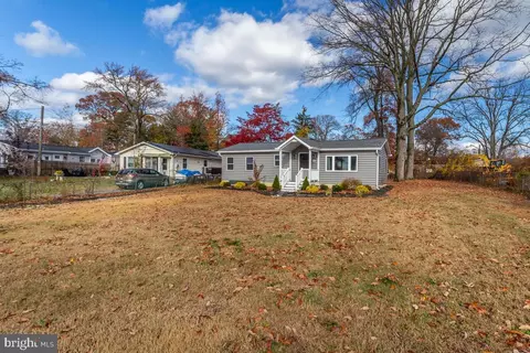 1696 Grandview Rd, Pasadena, MD 21122 photo 4