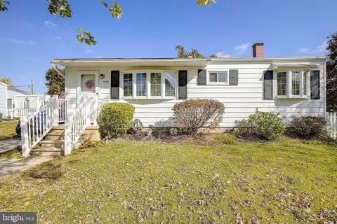 7855 Shellye Rd, Glen Burnie, MD 21060