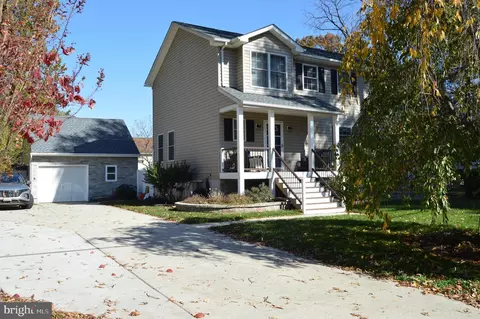 2520 229th St, Pasadena, MD 21122 photo 2