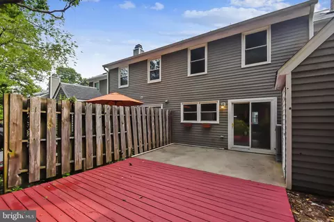 18 Janwall Ct, Annapolis, MD 21403 photo 2
