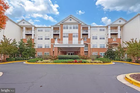2607 Chapel Lake Dr #405, Gambrills, MD 21054