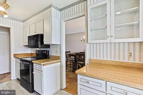 Kitchen - 212 Granada Rd, Pasadena, MD 21122 photo 3 of 3