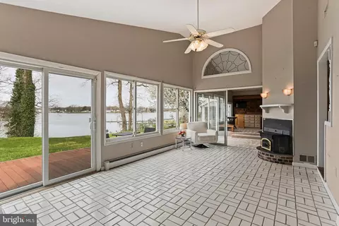 Living - 212 Granada Rd, Pasadena, MD 21122 photo 3 of 5