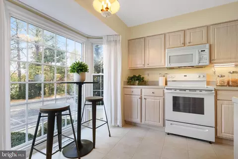 1270 Caddie Dr, Arnold, MD 21012 photo 2