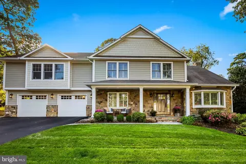 356 Dun Robbin Dr, Severna Park, MD 21146