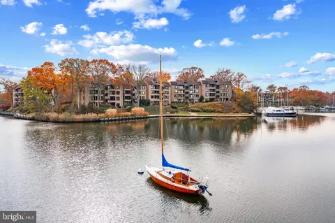 12 President Point Dr #A3, Annapolis, MD 21403
