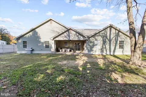 7825 Appletree Rd, Pasadena, MD 21122 photo 46