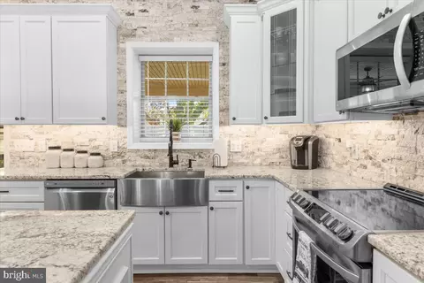 7825 Appletree Rd, Pasadena, MD 21122 photo 16