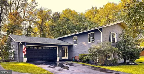 23 Wilelinor Dr, Edgewater, MD 21037