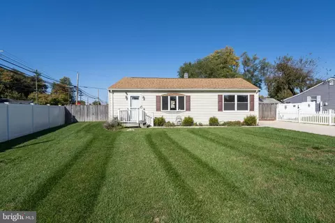 2 Normandy Dr, Glen Burnie, MD 21060