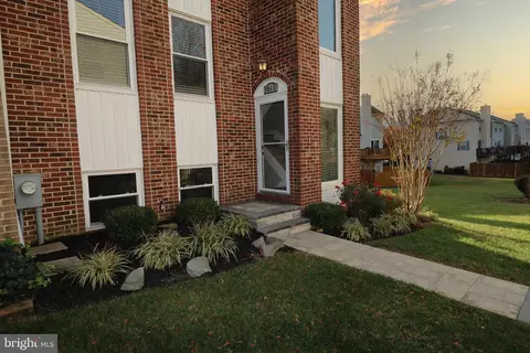 2540 Vineyard Ln, Crofton, MD 21114 photo 3