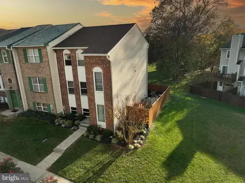 2540 Vineyard Ln, Crofton, MD 21114 photo 2