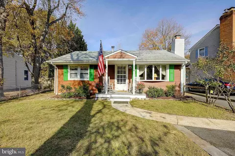 310 Smith Ave, Severna Park, MD 21146