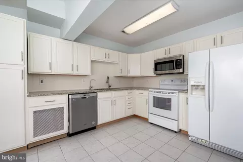 4238 Carvel Ln, Edgewater, MD 21037 photo 10