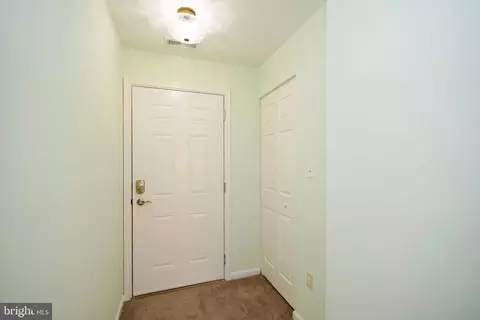 2900 Shipmaster Way #319, Annapolis, MD 21401 photo 2