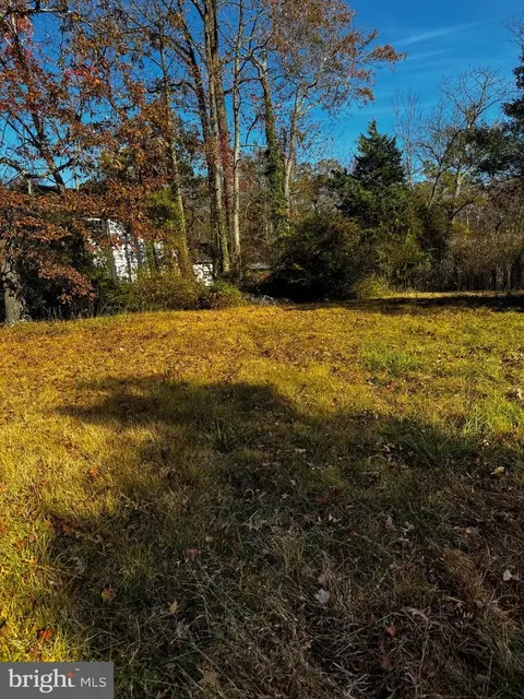 3835 Holly Dr, Edgewater, MD 21037 photo 1
