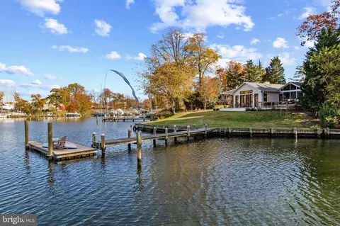 702 Warren Dr, Annapolis, MD 21403