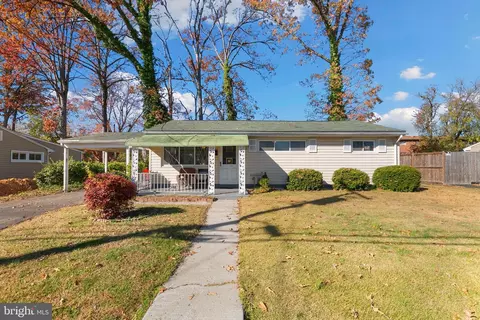 1010 Somerset Dr, Glen Burnie, MD 21061