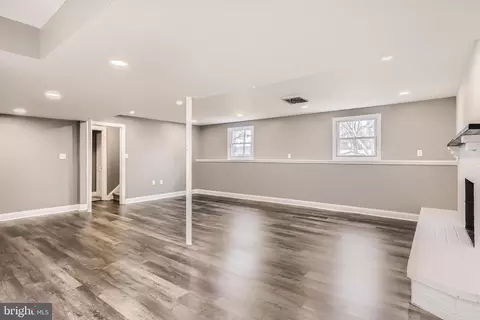 Living - 8089 Forest Glen Dr, Pasadena, MD 21122 photo 4 of 4
