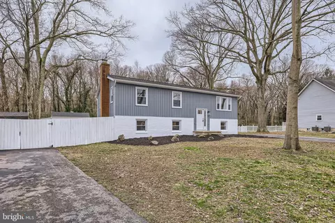 Exterior - 8089 Forest Glen Dr, Pasadena, MD 21122 photo 5 of 9