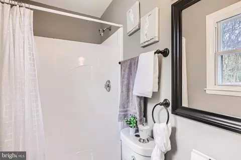Bath - 8089 Forest Glen Dr, Pasadena, MD 21122 photo 1 of 3