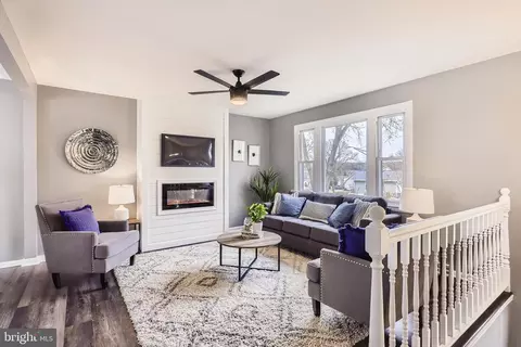 8089 Forest Glen Dr, Pasadena, MD 21122
