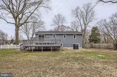 Exterior - 8089 Forest Glen Dr, Pasadena, MD 21122 photo 2 of 9