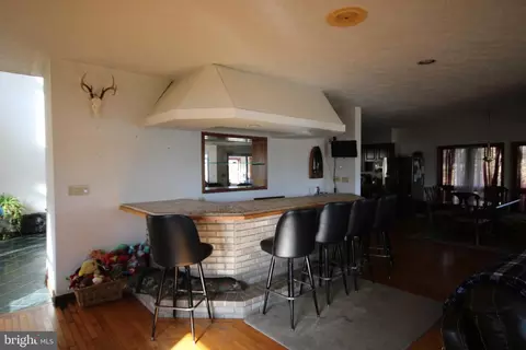 Dining - 4831 Idlewilde Rd, Shady Side, MD 20764 photo 4 of 5