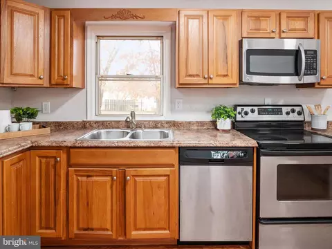 8151 Elizabeth Rd, Pasadena, MD 21122 photo 10