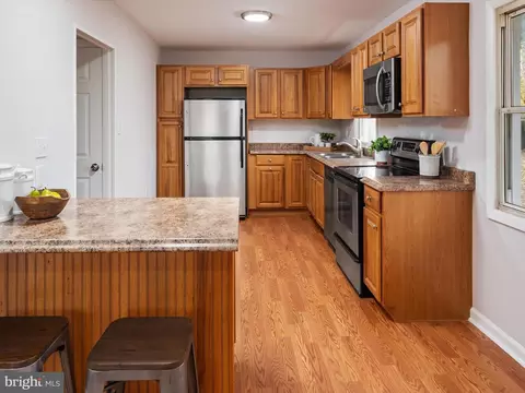 8151 Elizabeth Rd, Pasadena, MD 21122 photo 11