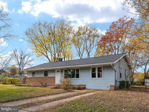 8151 Elizabeth Rd, Pasadena, MD 21122