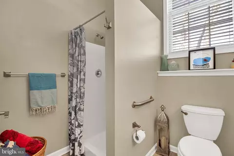 442 Magnolia Dr, Edgewater, MD 21037 photo 23