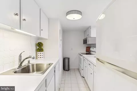 312 Severn Ave #E412, Annapolis, MD 21403 photo 27