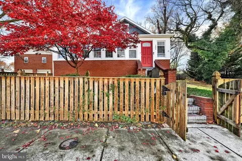 105 W Hilltop Rd, Brooklyn, MD 21225