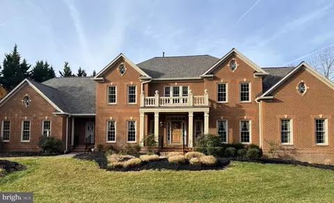 900 Saint Michael Dr, Gambrills, MD 21054