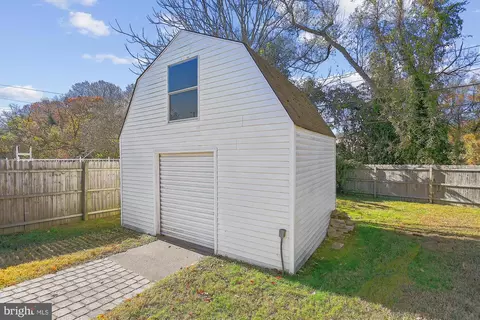8 Brookview Ave, Pasadena, MD 21122 photo 24