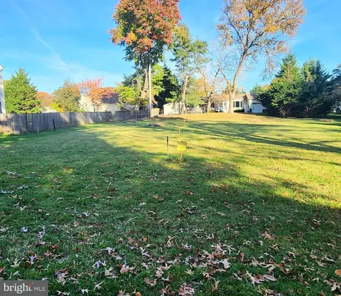 541 Grays Creek Rd, Pasadena, MD 21122