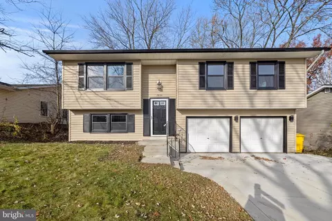 7932 Tower Court Rd, Severn, MD 21144