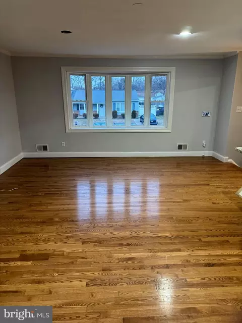 Other - 1062 Vena Ln, Pasadena, MD 21122 photo 1 of 11