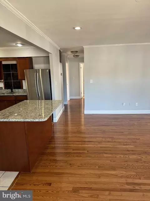 Living - 1062 Vena Ln, Pasadena, MD 21122 photo 1 of 1