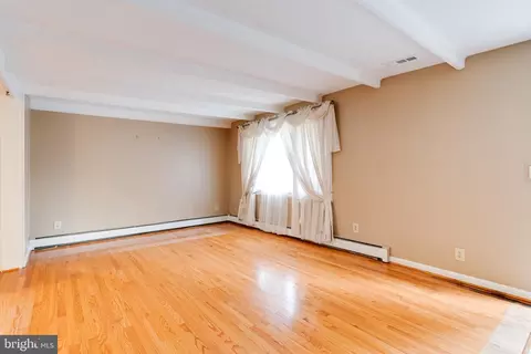 704 Birch Ave, Pasadena, MD 21122 photo 6