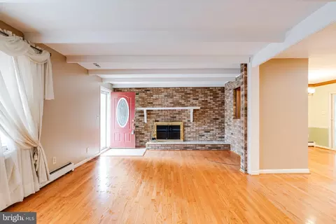 704 Birch Ave, Pasadena, MD 21122 photo 8