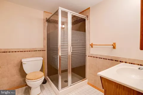 704 Birch Ave, Pasadena, MD 21122 photo 23