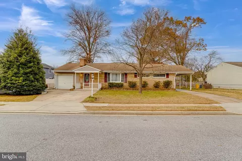 704 Birch Ave, Pasadena, MD 21122 photo 2