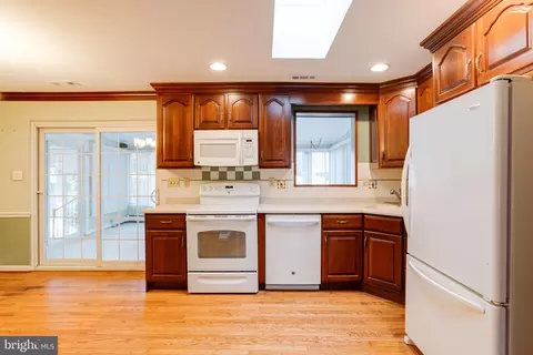 704 Birch Ave, Pasadena, MD 21122 photo 12