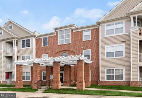 317 Eagles Landing Ct #F, Odenton, MD 21113