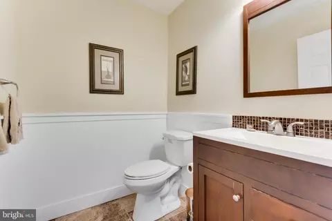 613 Harbor Dr, Annapolis, MD 21403 photo 14